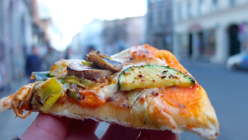 berlin-kreuzberg-eat-the-world-tour-pizza