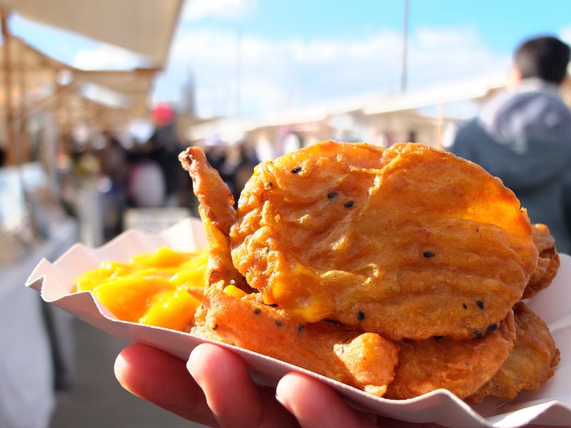 the-green-market-berlin-fried-vegetables-mango-chutney