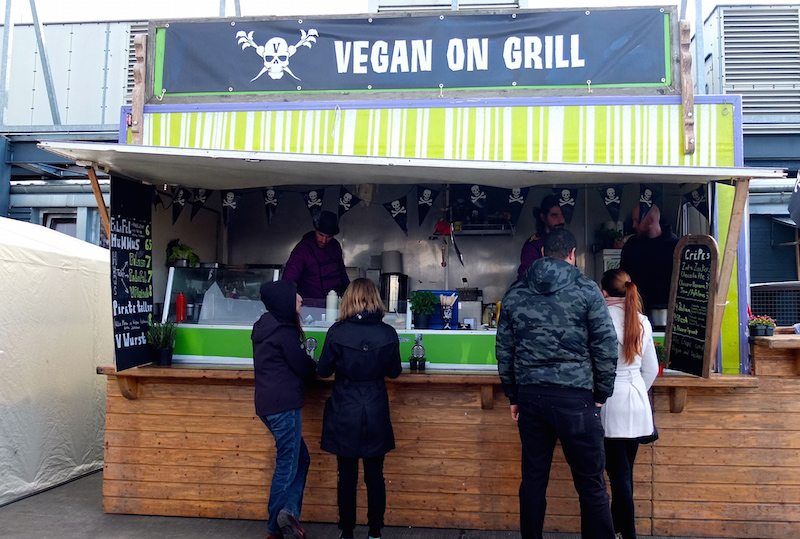 the-green-market-berlin-vegan-on-grill