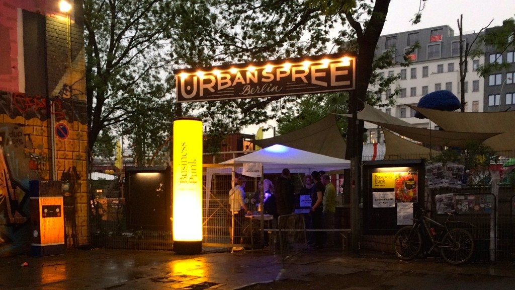 berlin-business-punk-party-urban-spree-whpl-eingang