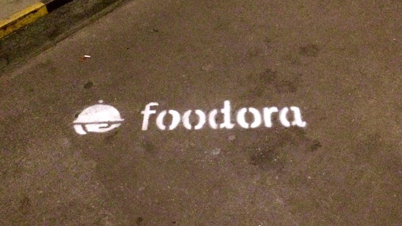 lieferservice-foodora-meetfoodora-diner-en-blog-berlin-floor-graphic