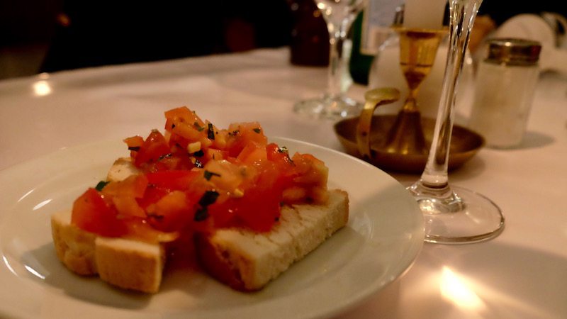 berlin-restaurants-italiener-brot-und-rosen-bruschetta