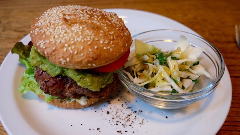 berlin-restaurants-paleo-eat-performance-classic-burger-2