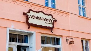 brandenburg-cafe-wohnzimmer-titelbild