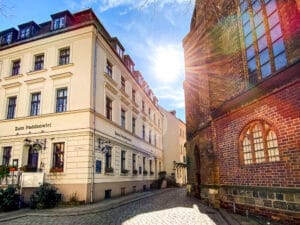 berlin-nikolaiviertel-restaurant-kirche